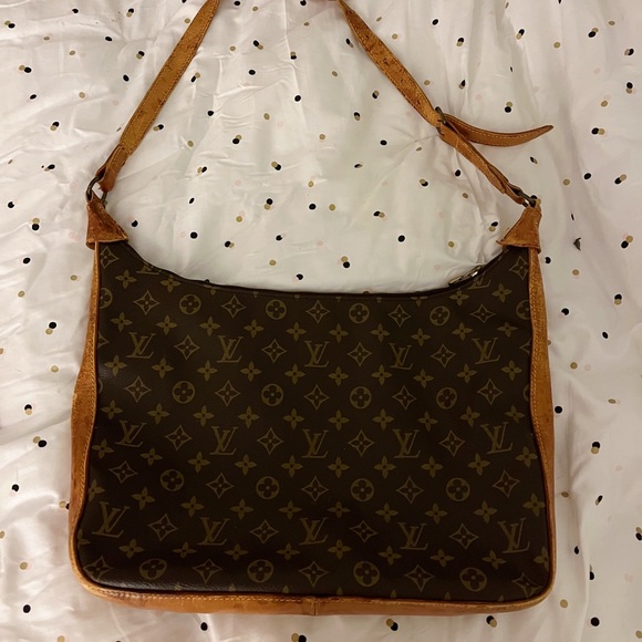 Vintage Louis Vuitton Bag Used but still has so much life to give Bags